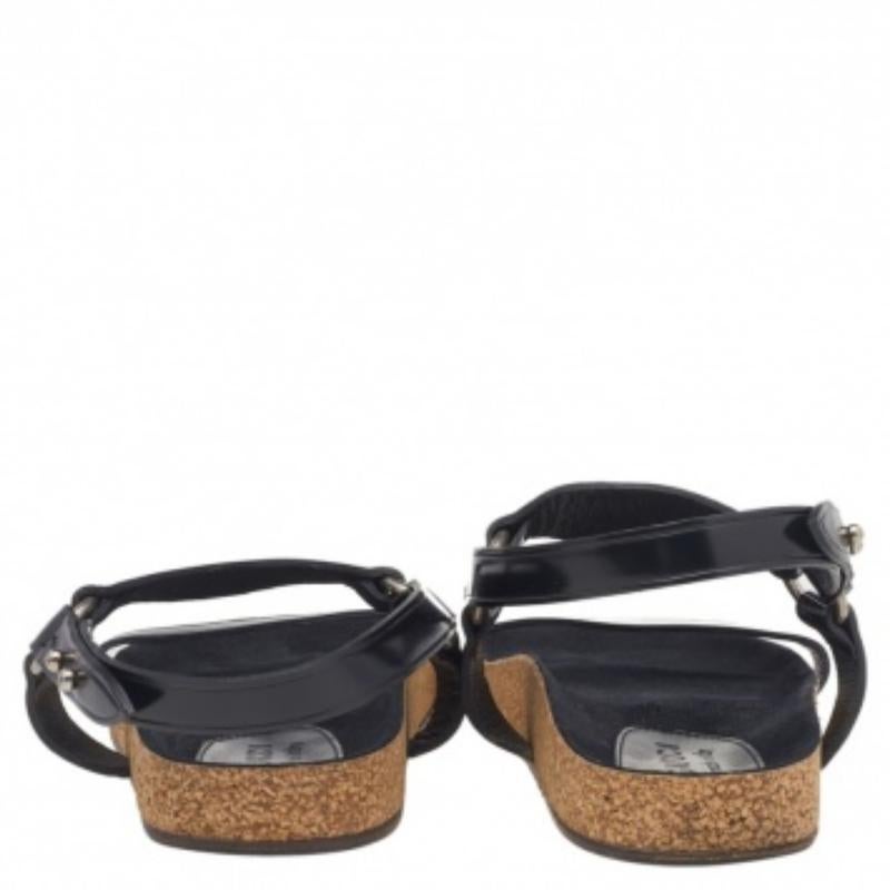 De los hombres Gucci Sandalias planas de piel negra Hysteria talla 42 en venta