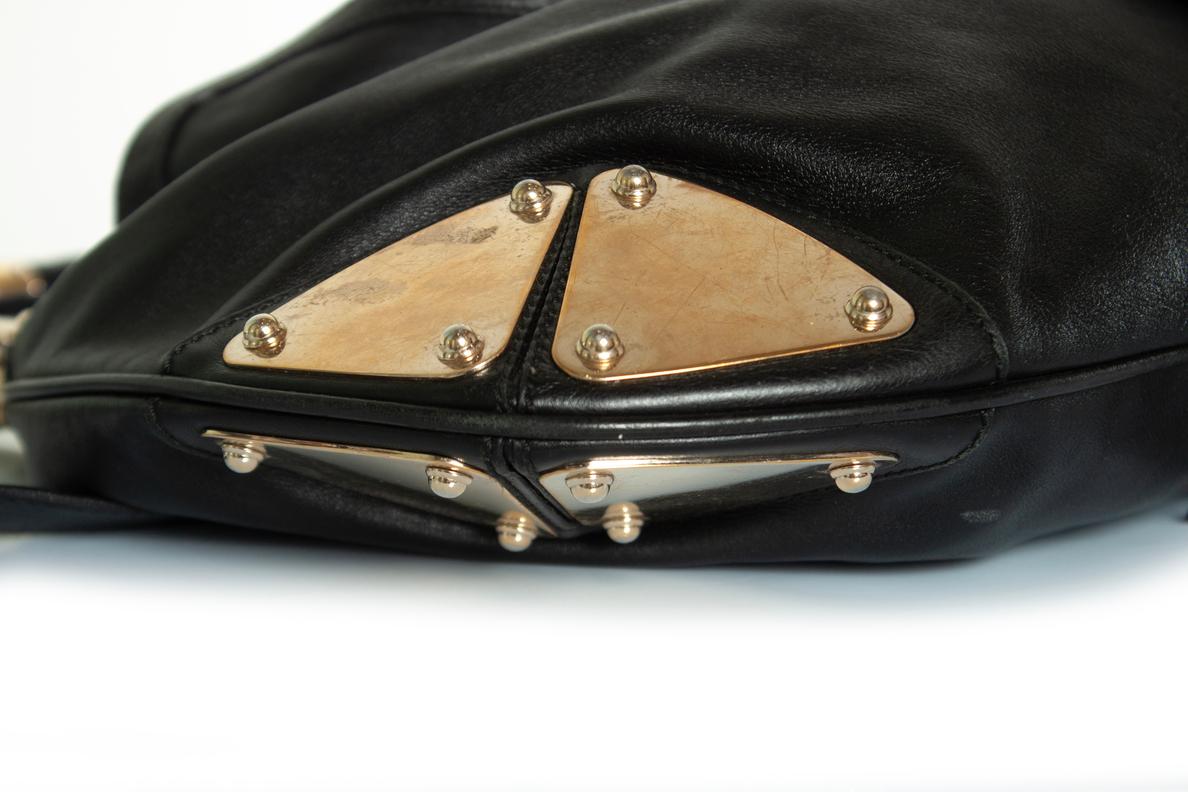 Gucci, Black leather indy bag 3