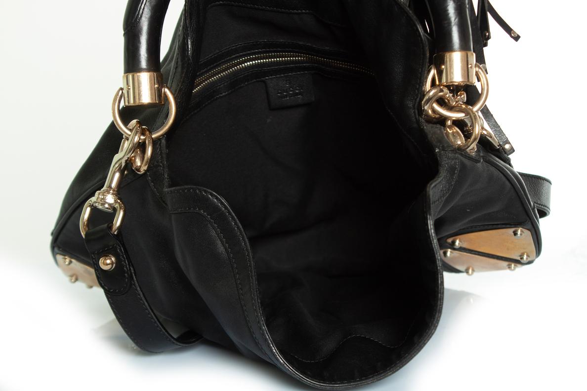 Gucci, Black leather indy bag 4