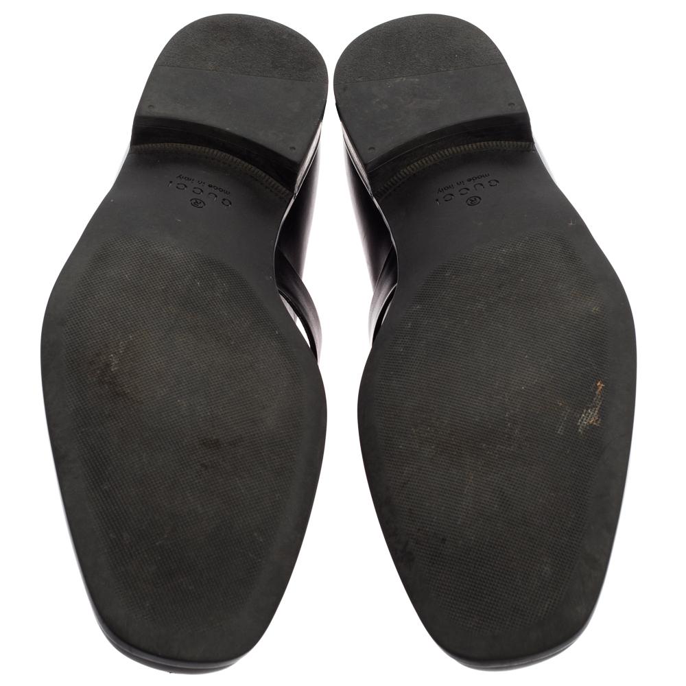 Gucci Black Leather Interlocking G Slip On Loafers Size 44 In Good Condition In Dubai, Al Qouz 2