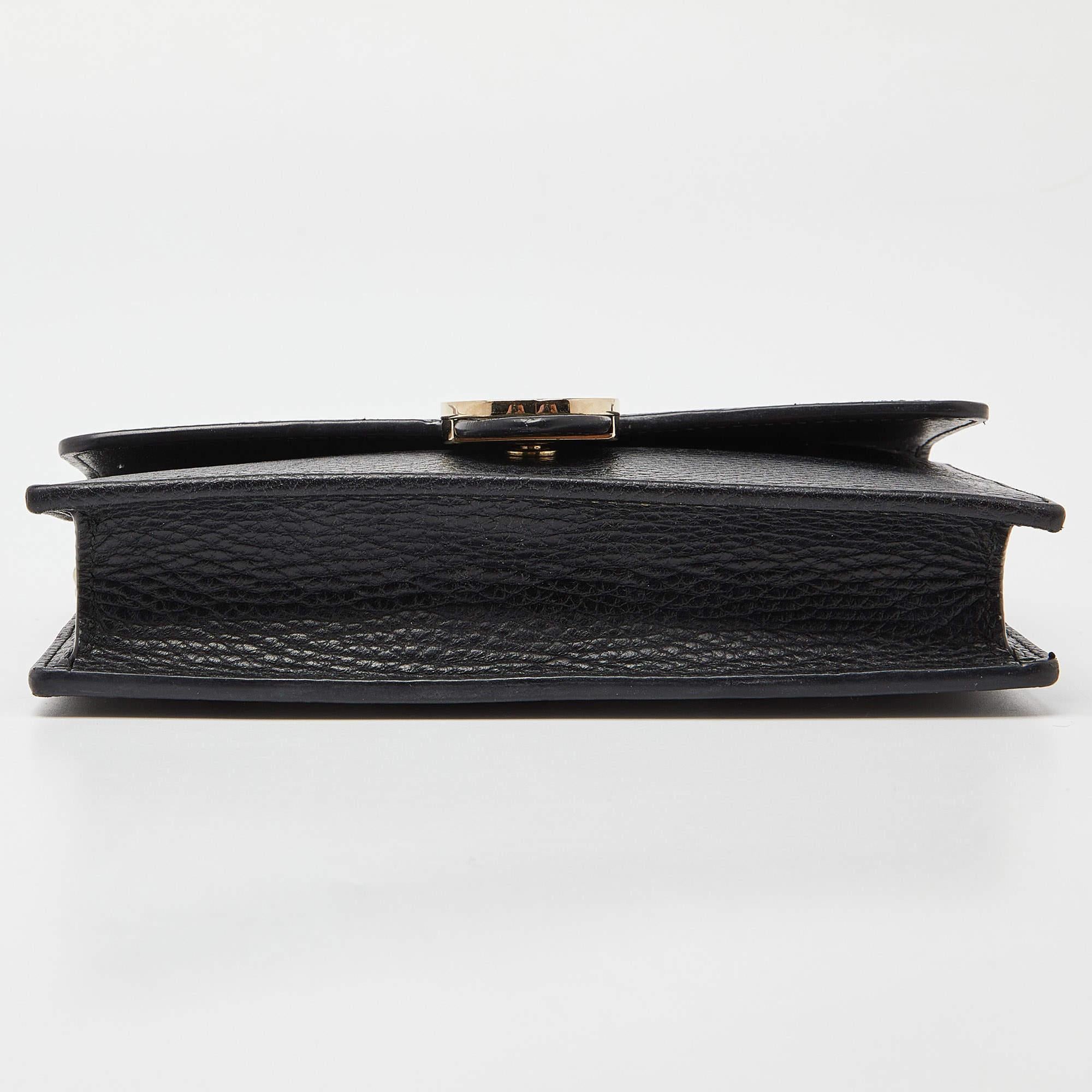 Gucci Black Leather Interlocking G Wallet on Chain 7