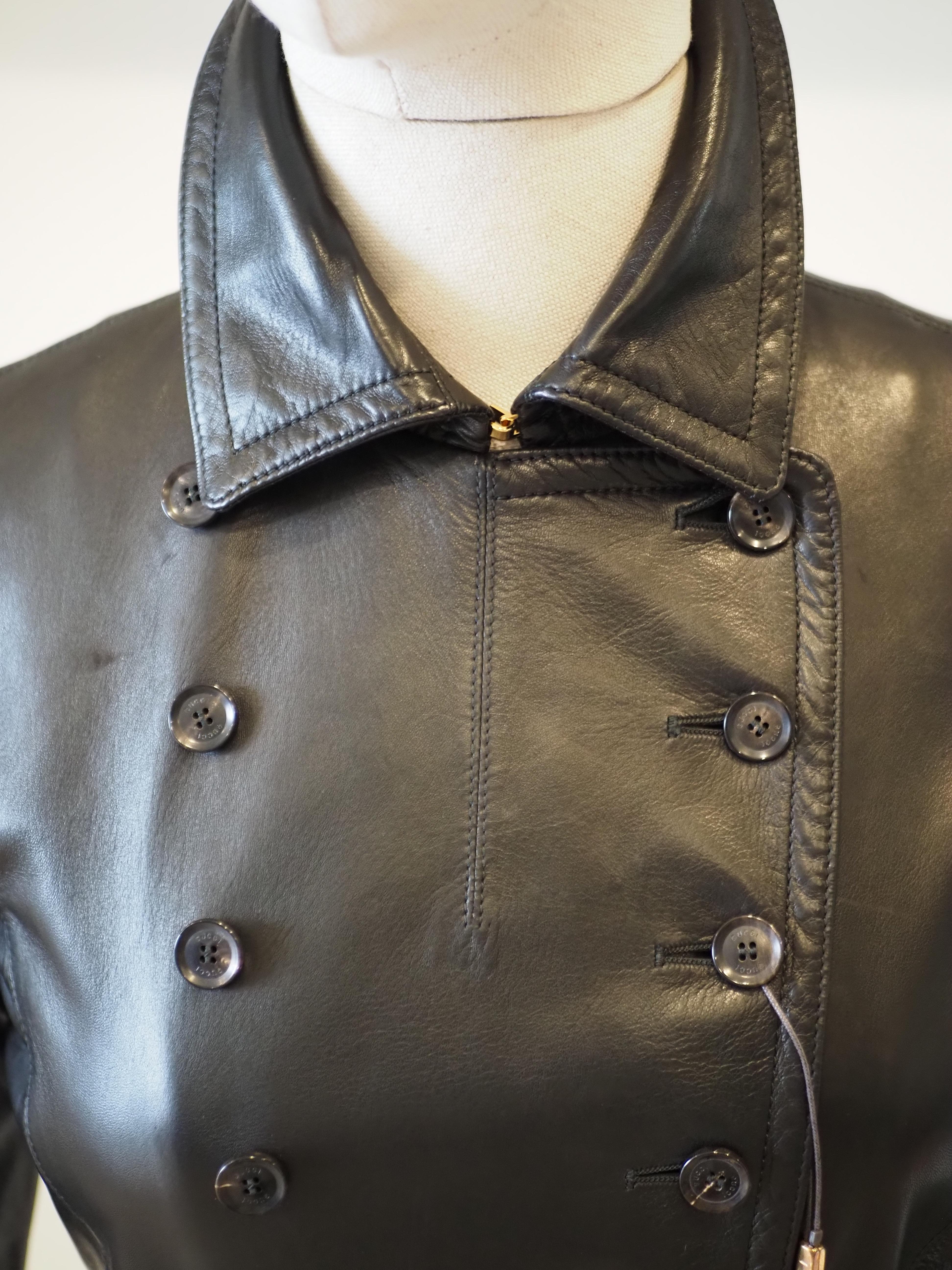 Gucci black leather jacket NWOT
totally made in italy
never been used
size it 38
gold tone hardware
retail price 4500