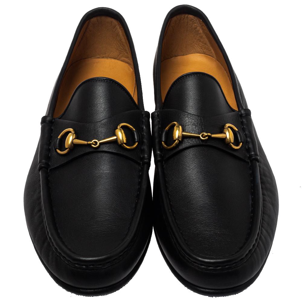 Exquisite and well-crafted, these Gucci Jordaan loafers are worth owning. They have been crafted from leather and they come flaunting a black shade with the iconic Horsebit detail on the vamps. The loafers are ideal to wear all day.

Includes: