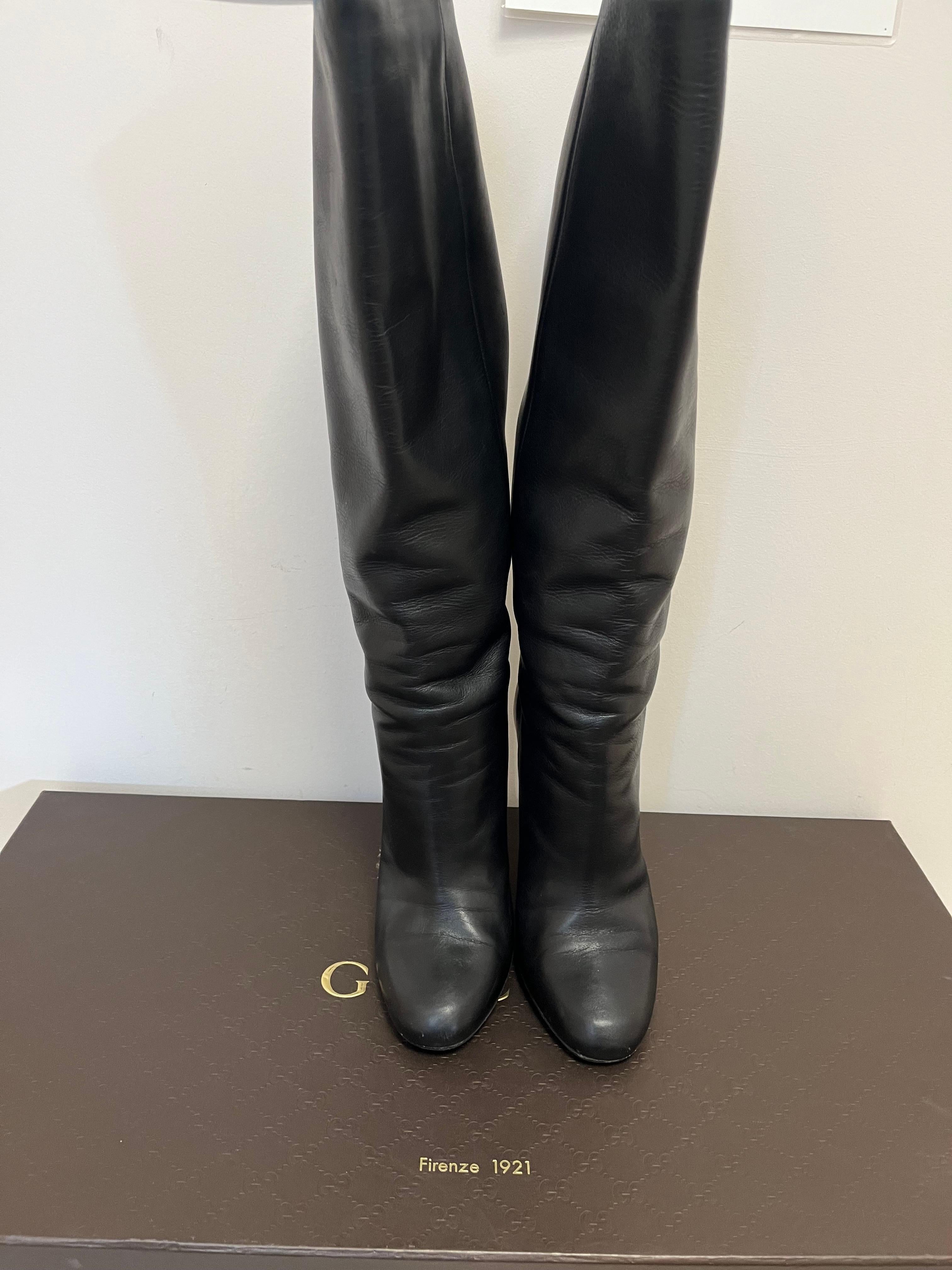 Gucci Black Leather Knee-High Boots Size 7.5 In Good Condition In Port Hope, ON