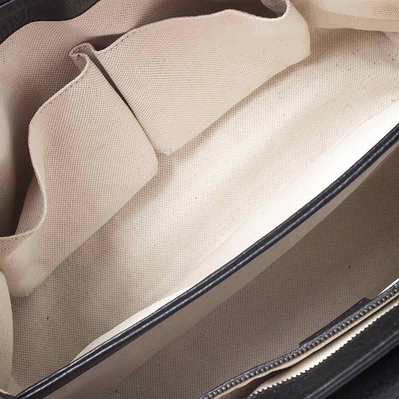 Gucci Black Leather Large GG Marmont Shoulder Bag In Good Condition In Dubai, Al Qouz 2