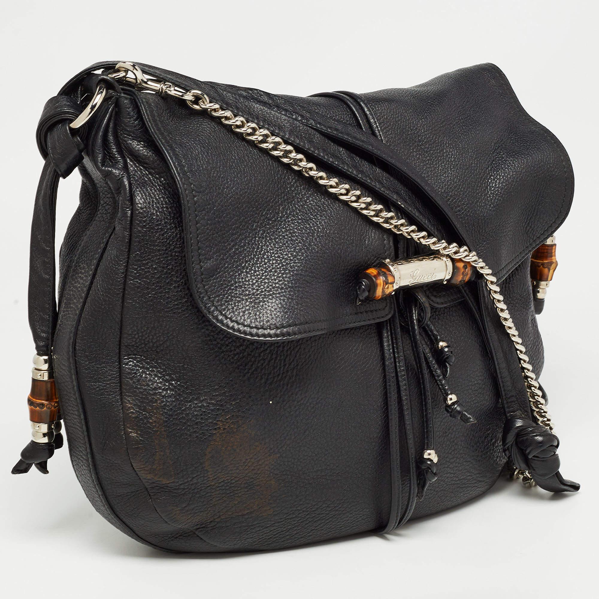 Gucci Black Leather Large Jungle Shoulder Bag In Fair Condition In Dubai, Al Qouz 2