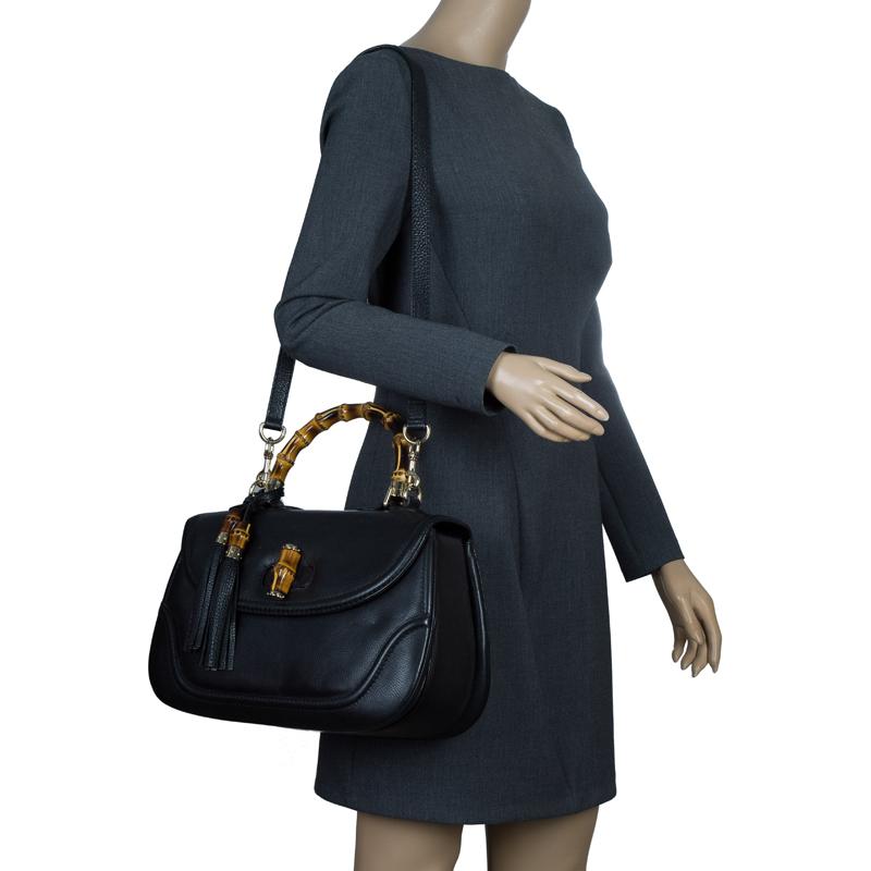 Gucci Black Leather Large New Bamboo Tassel Top Handle bag In Good Condition In Dubai, Al Qouz 2