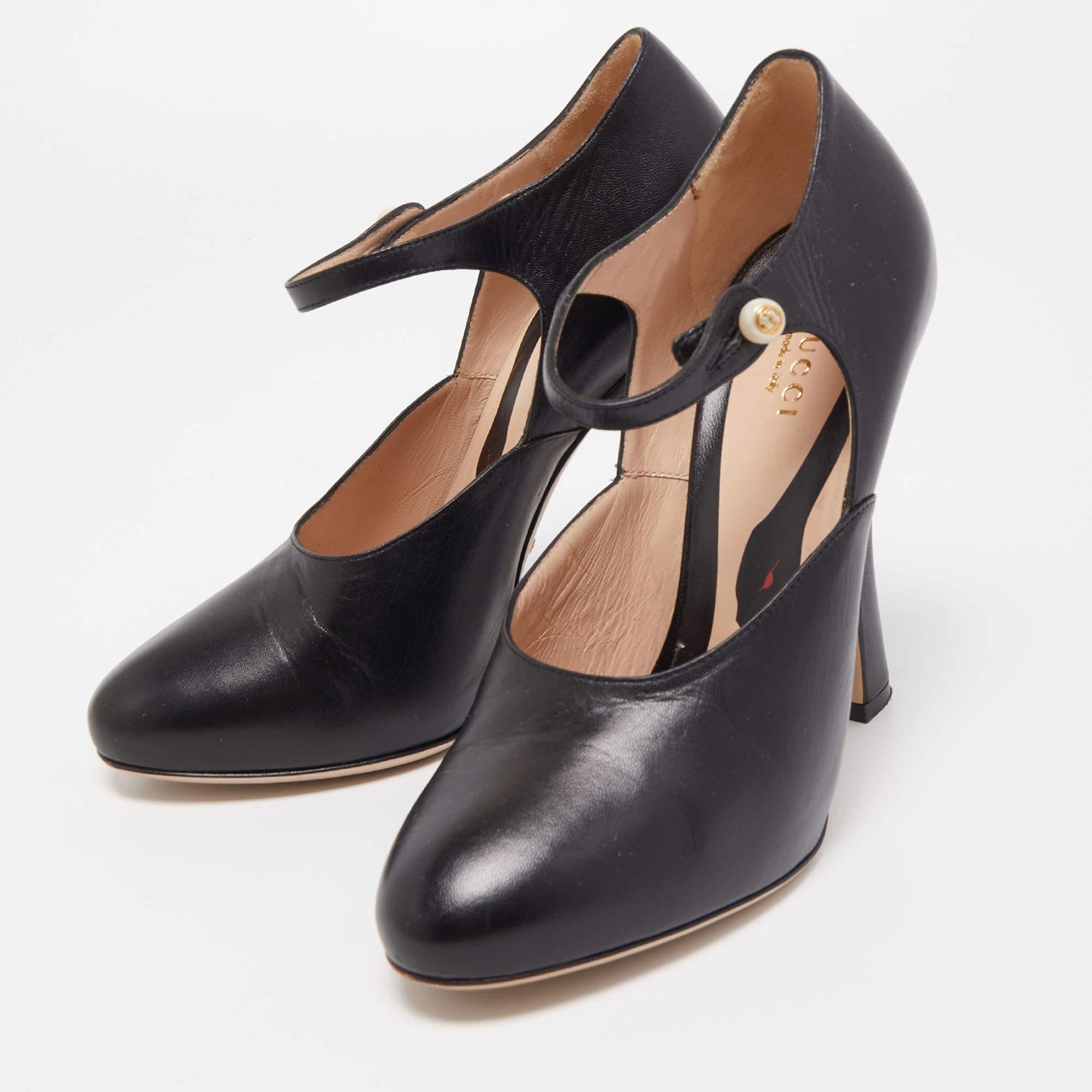 These elegant pumps for women are designed with a sleek and versatile silhouette. These designer shoes are perfect for any occasion and come with a sturdy heel and comfortable footbed. Upgrade your shoe collection with these pumps today!

Includes: