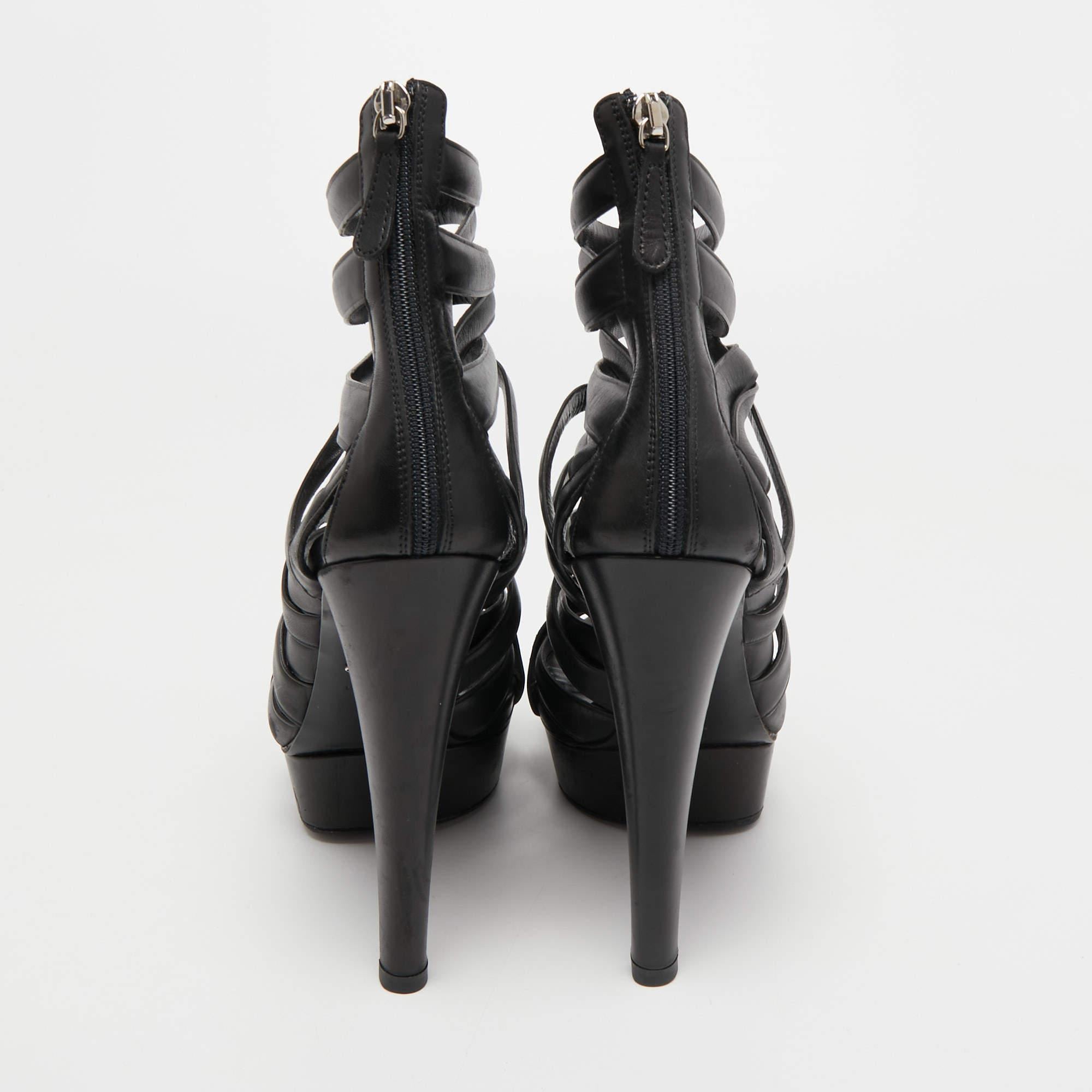 Gucci Black Leather Lifford Platform Sandals Size 38.5 In Good Condition In Dubai, Al Qouz 2