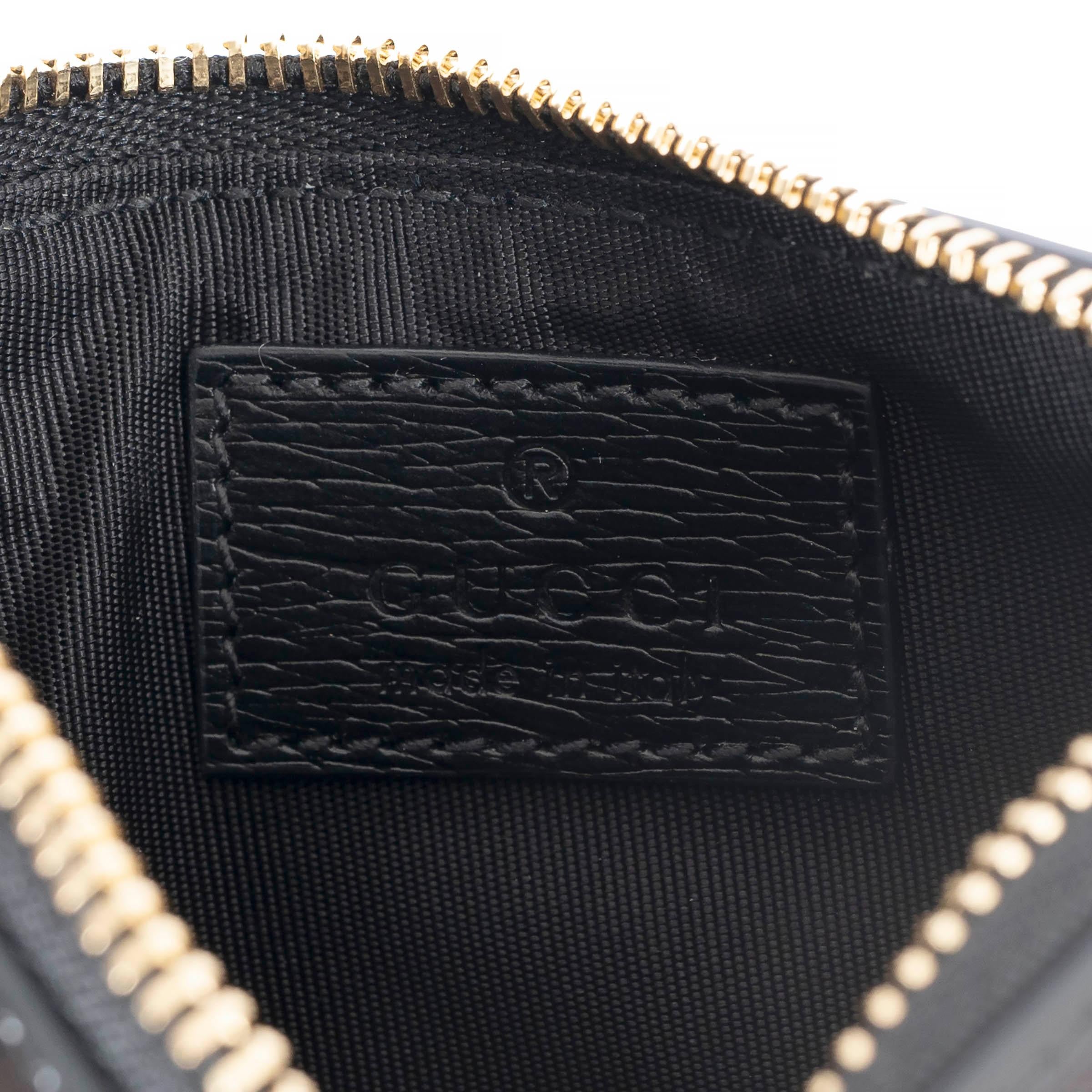 GUCCI schwarzes Leder LOGO Kreditkarte Brieftasche im Zustand „Hervorragend“ in Zürich, CH