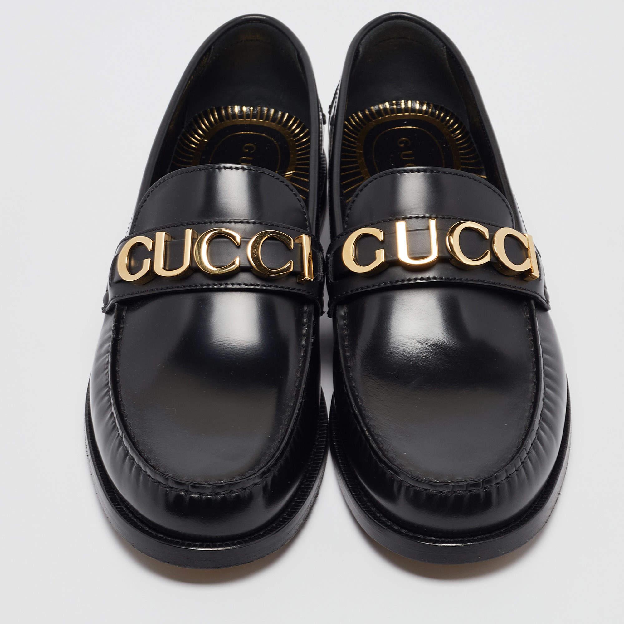 Gucci's Cara loafers exude sophistication and style. Crafted from premium black leather, these loafers feature the logo embellishment, adding a touch of glamor. With a sleek design and impeccable craftsmanship, they effortlessly merge luxury and