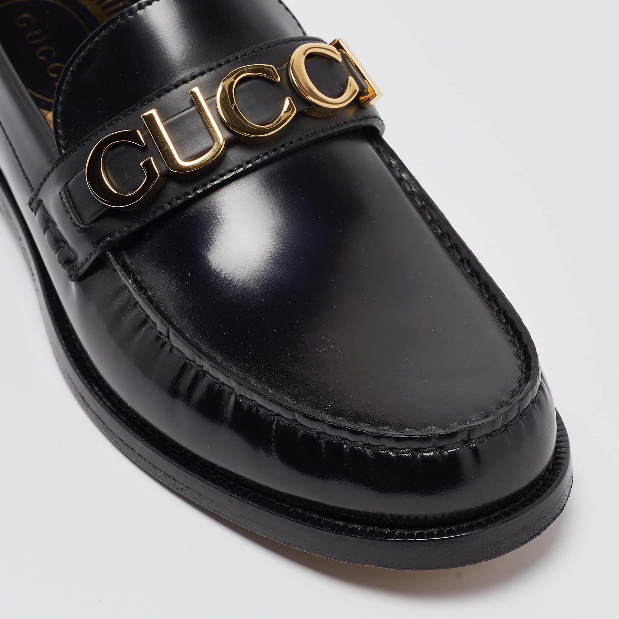 Gucci Black Leather Logo Embellished Cara Loafers Size 43.5 For Sale 2