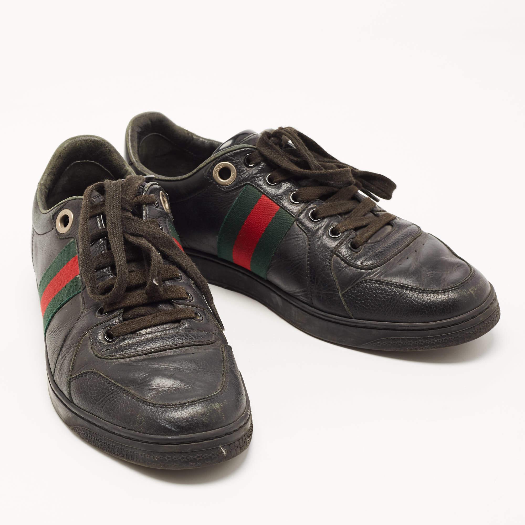 Gucci Scarpe da ginnastica basse in pelle nera misura 41 In condizioni buone in vendita a Dubai, Al Qouz 2