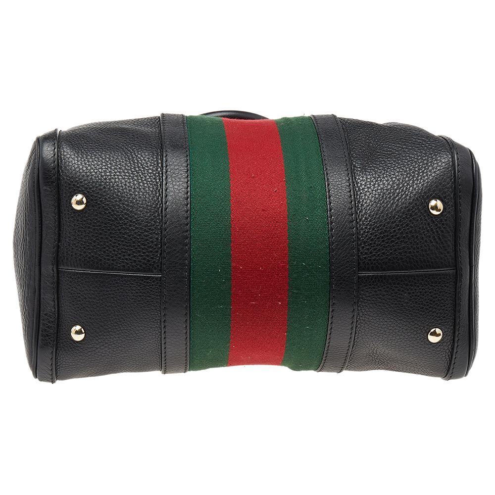 Gucci Black Leather Medium Vintage Web Duffel Bag In Good Condition In Dubai, Al Qouz 2