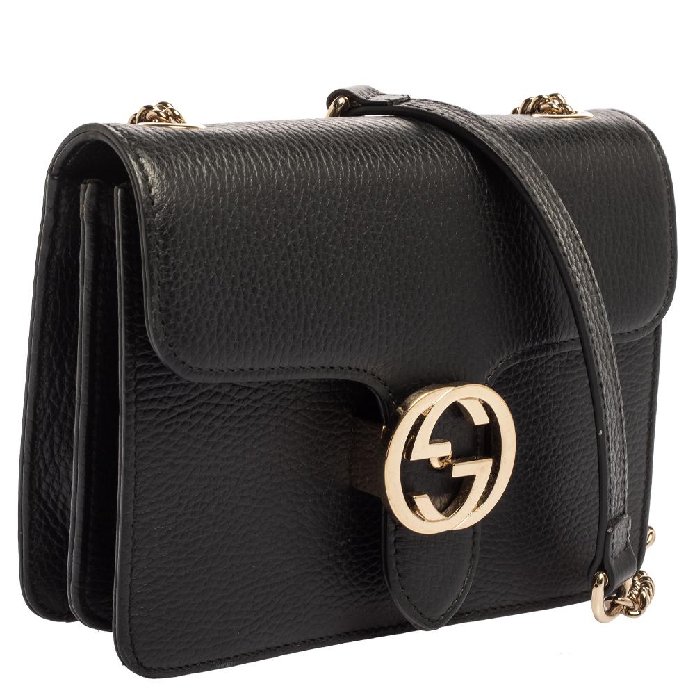 Gucci Black Leather Mini GG Marmont Shoulder Bag In Good Condition In Dubai, Al Qouz 2