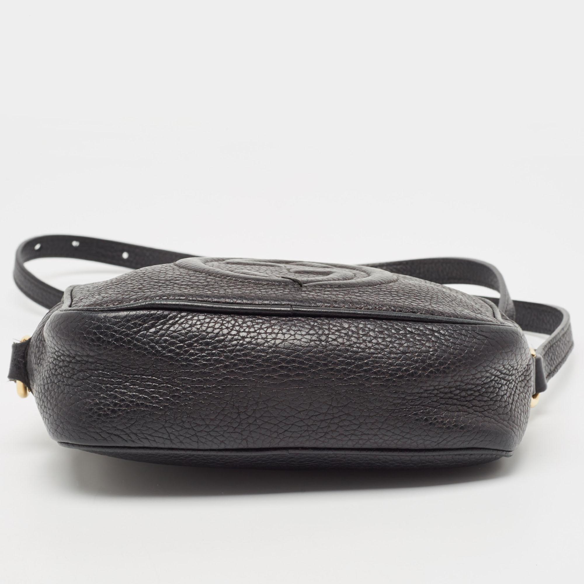 Gucci - Mini sac à bandoulière Soho Disco en cuir noir en vente 7