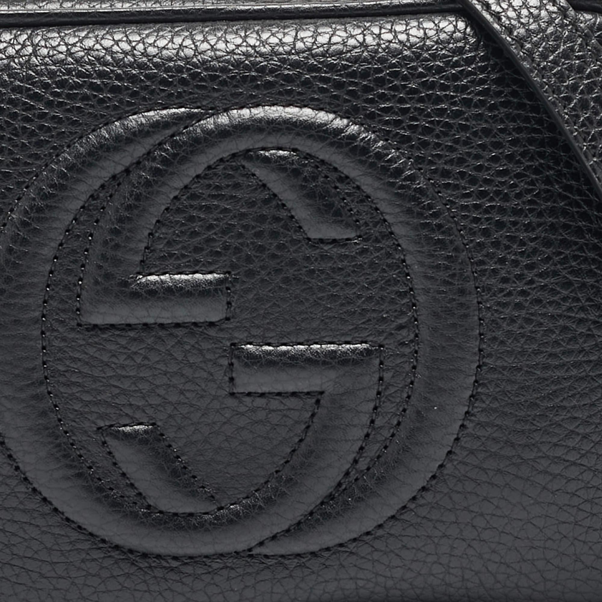 Gucci - Mini sac à bandoulière Soho Disco en cuir noir en vente 4