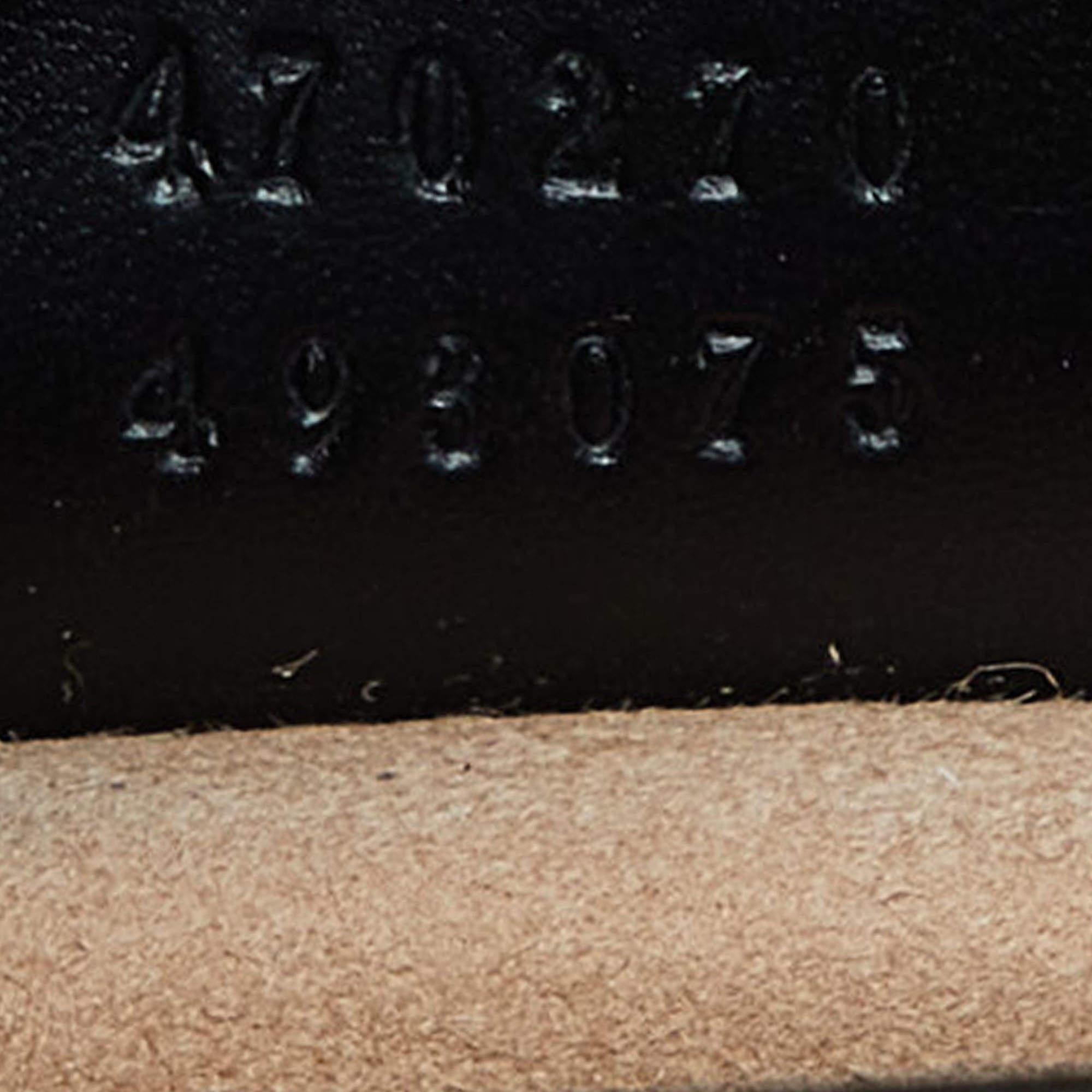 Gucci Mini Sylvie Top Handle Tasche aus schwarzem Leder im Angebot 9