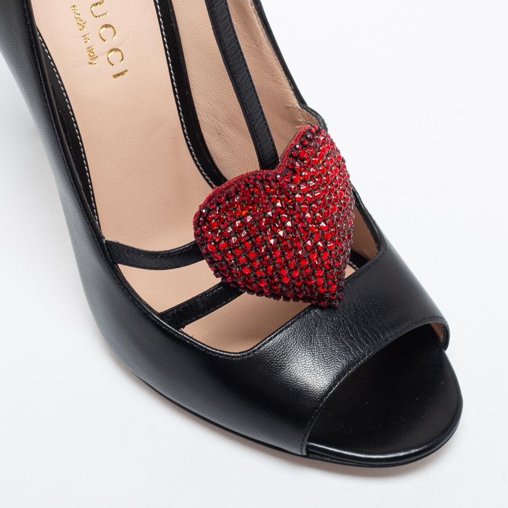 Gucci Black Leather Molina Crystal Heart T-Strap Pumps Size 37 For Sale 2