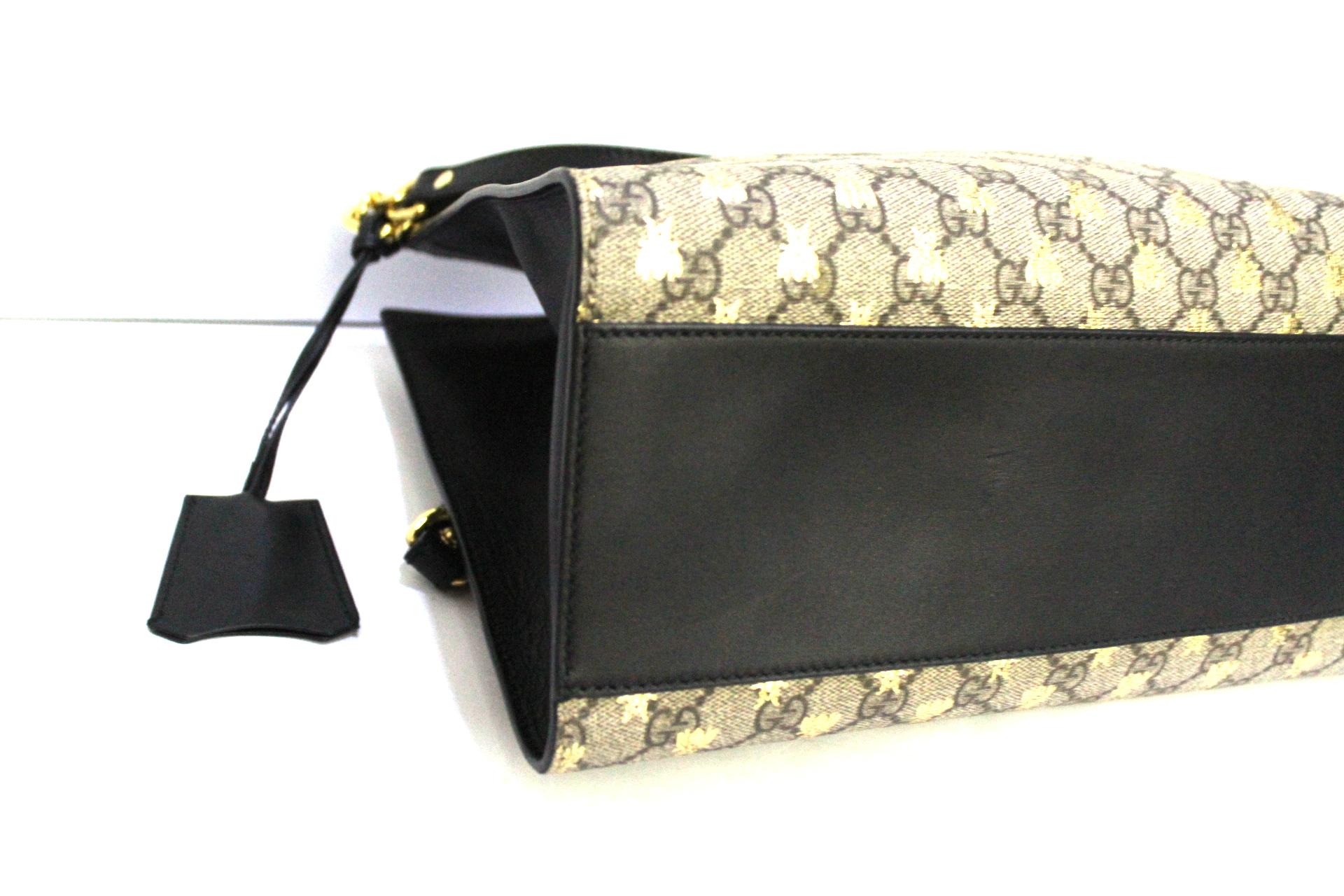 Gucci Tasche aus schwarzem Leder mit Vorhängeschloss Damen