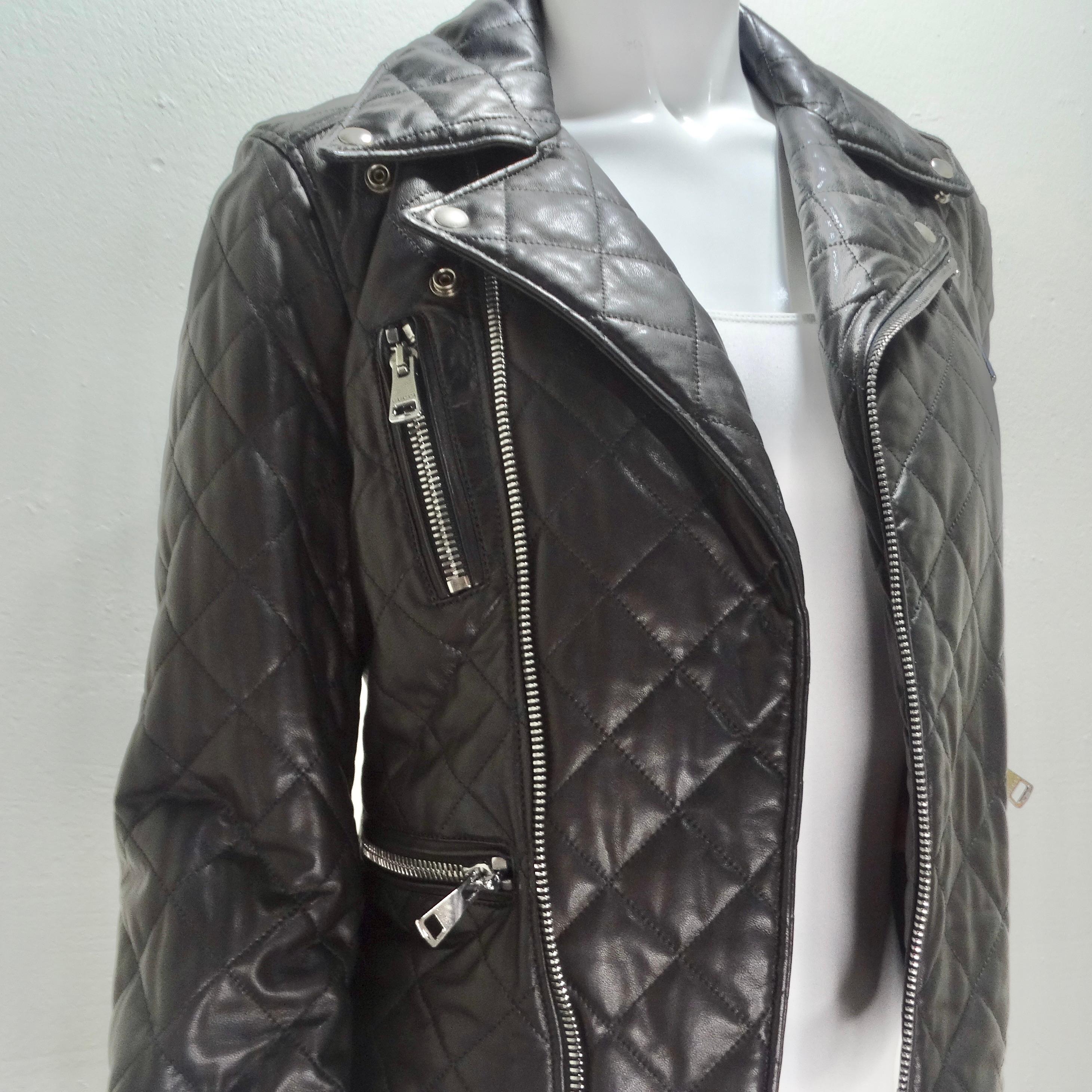 Gucci Moto-Jacke aus schwarzem Leder mit Perlen-Logo für Damen oder Herren im Angebot