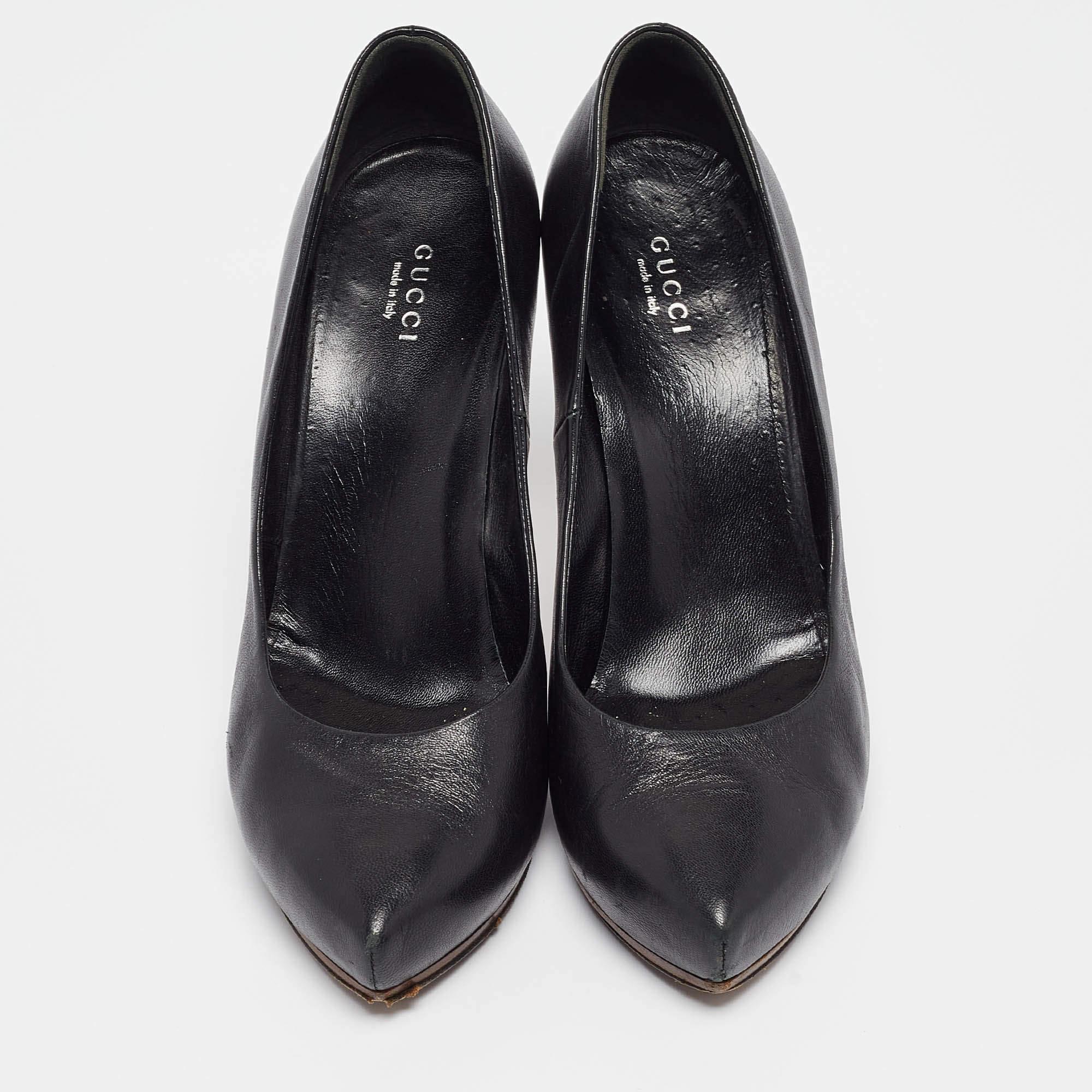 Noir Gucci escarpins à plateforme en cuir noir Taille 40.5 en vente