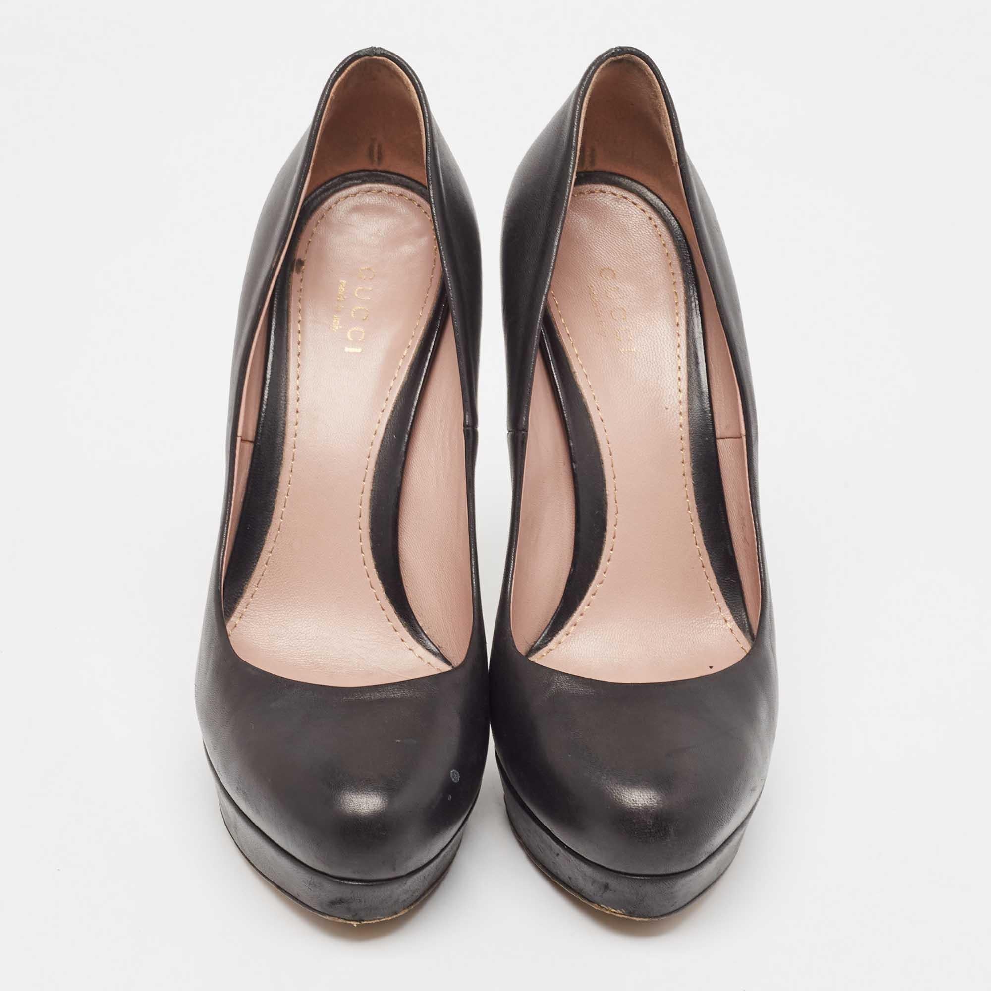Noir Gucci - Escarpins en cuir noir à plateforme et bouts ronds - Taille 38,5 en vente