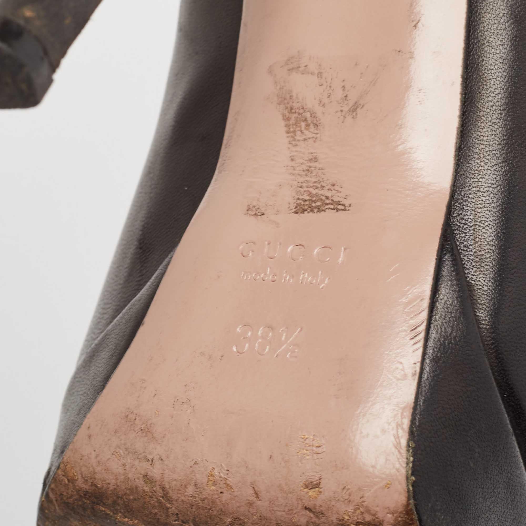 Gucci - Escarpins en cuir noir à plateforme et bouts ronds - Taille 38,5 en vente 2