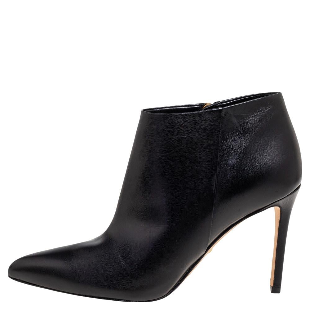 Gucci Black Leather Pointed-Toe Ankle Booties Size 37.5 at 1stDibs