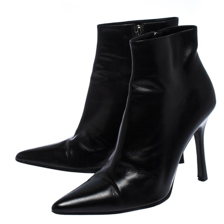 Gucci Black Leather Pointed Toe Ankle Boots Size 38 at 1stDibs | black ...