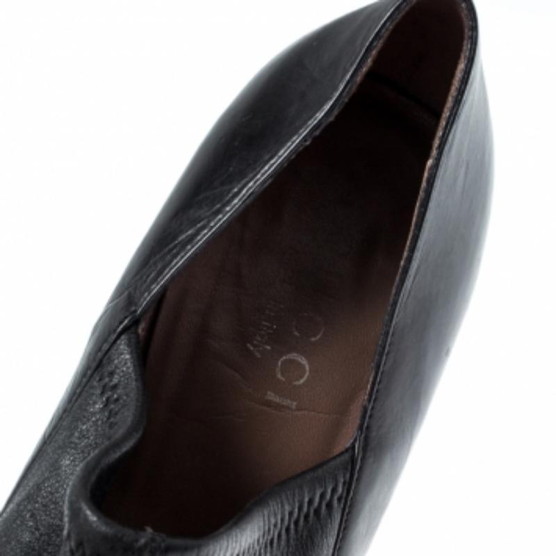 Gucci Pumps a punta in pelle nera taglia 38 in vendita 1