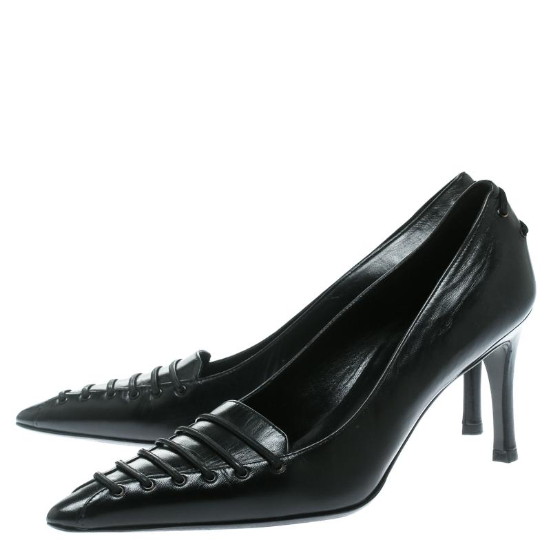 Gucci Black Leather Pointed Toe Pumps Size 34 For Sale 2