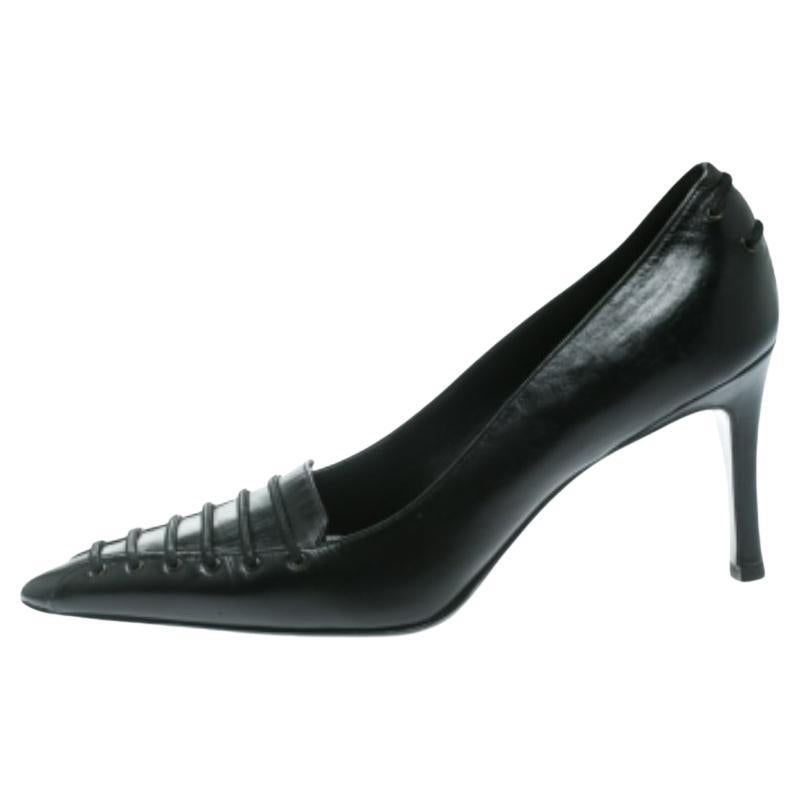 Gucci Escarpins à bout pointu en cuir noir Taille 34 en vente