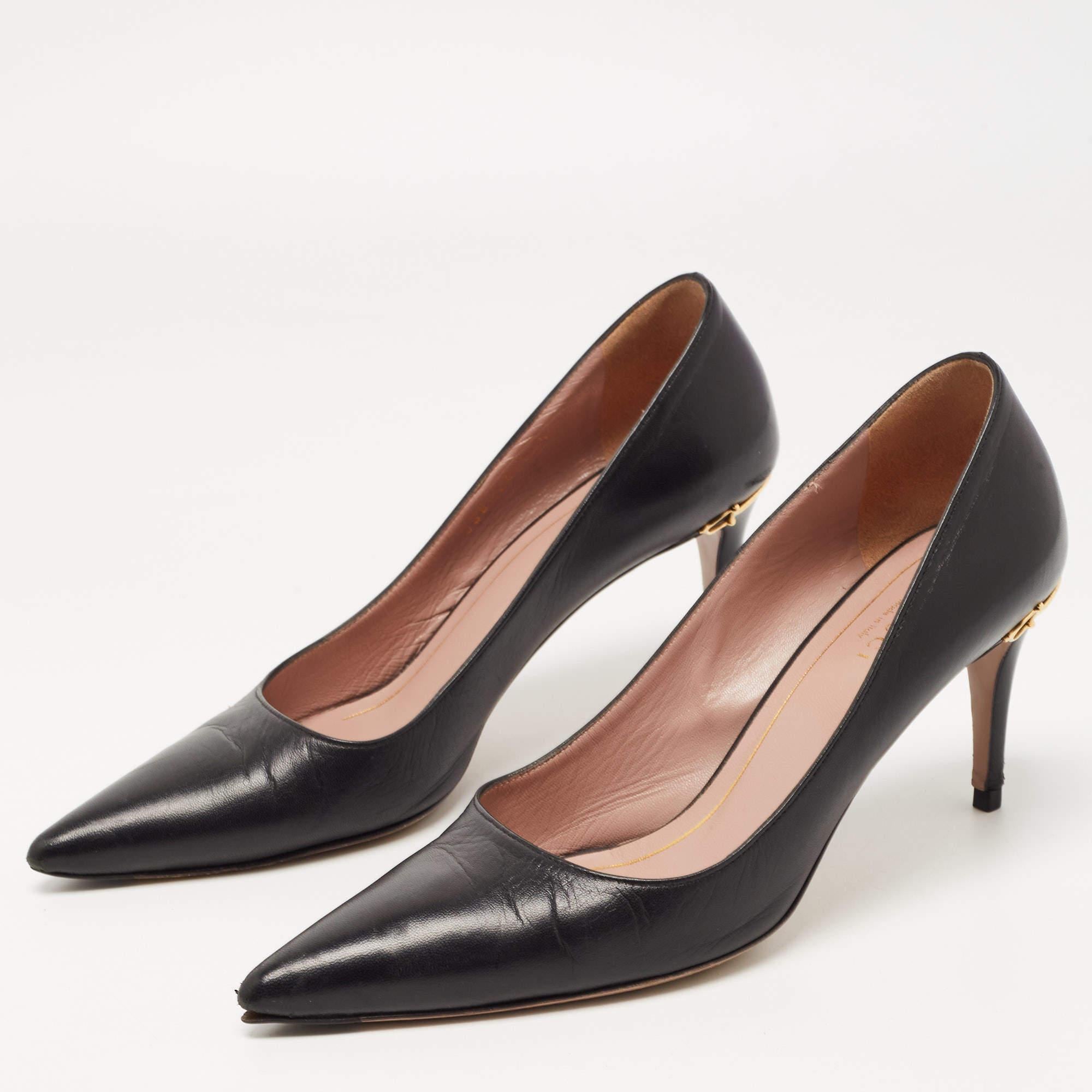 Gucci Black Leather Pointed Toe Pumps Size 36.5 For Sale 4