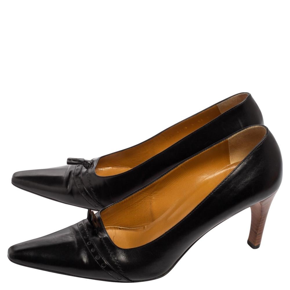 Gucci Black Leather Pointed Toe Pumps Size 39 For Sale 1