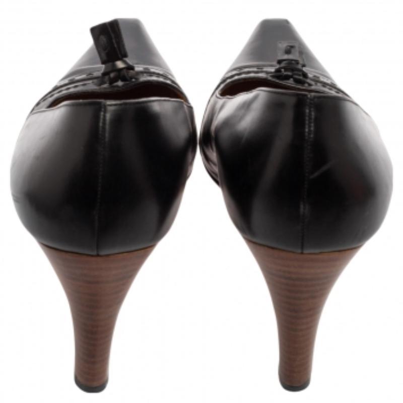 Gucci Escarpins à bout pointu en cuir noir Taille 39 en vente 1