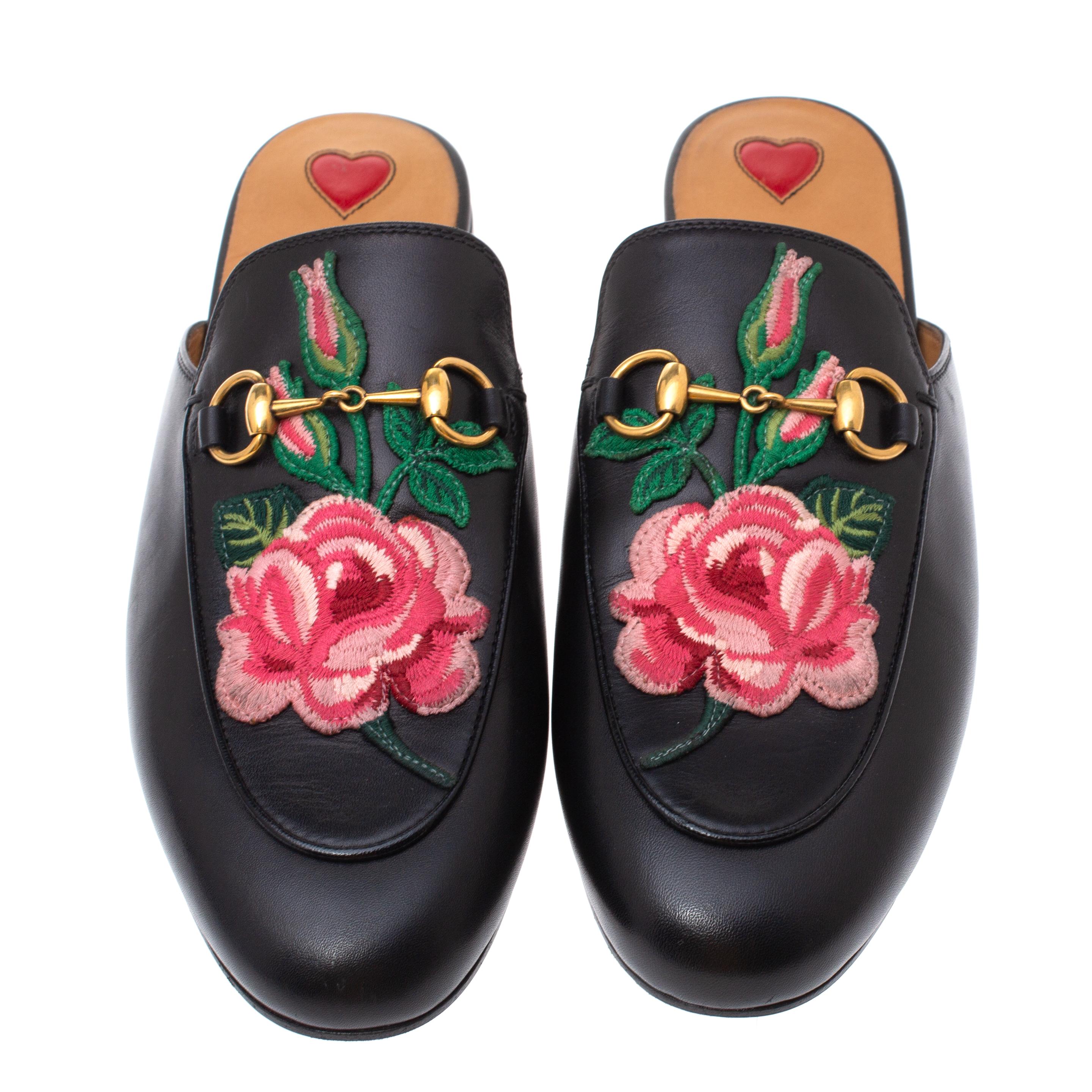 Gucci Black Leather Princetown Flower Embroidered Flat Mules Size 37 In Good Condition In Dubai, Al Qouz 2