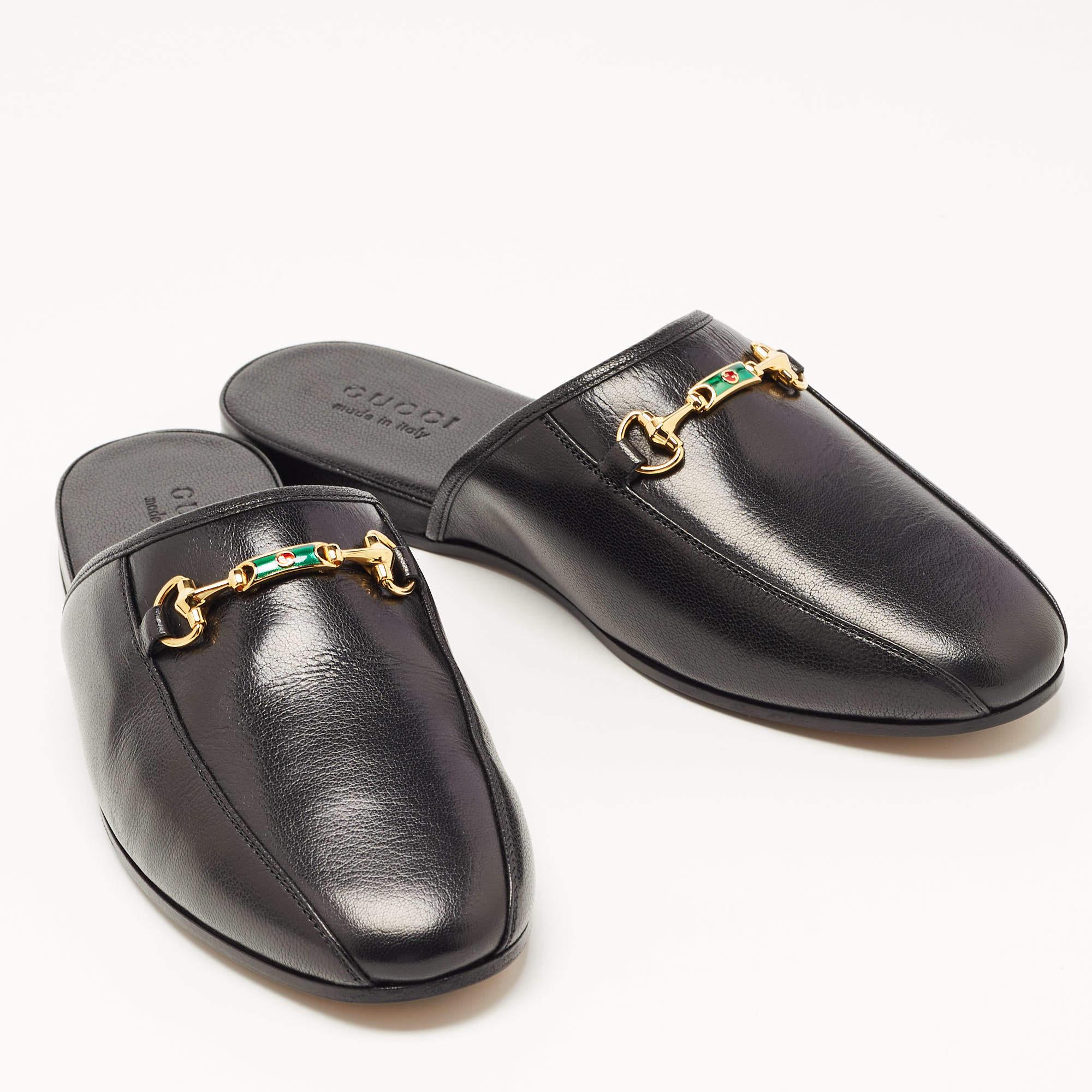 A perfect blend of luxury, style, and comfort, these designer mules are made using quality materials and frame your feet in the most refined way. They can be paired with a host of outfits from your wardrobe.


