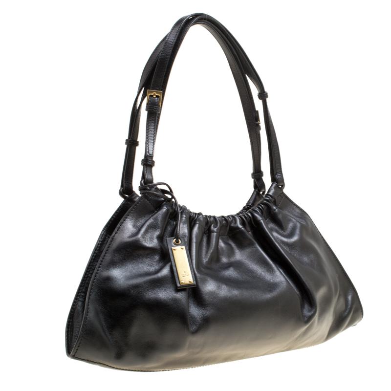 Gucci Black Leather Shoulder Bag In Good Condition In Dubai, Al Qouz 2
