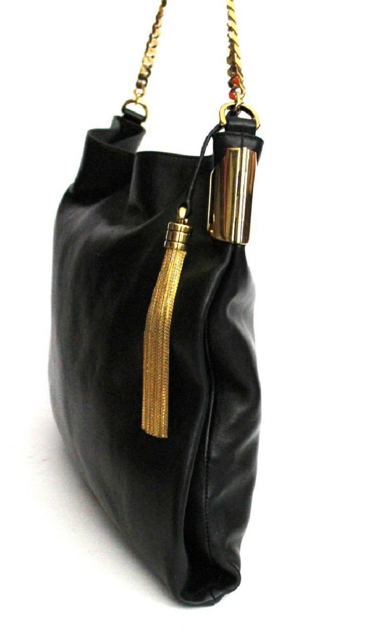 Gucci Black Leather Shoulder Bag For Sale at 1stdibs