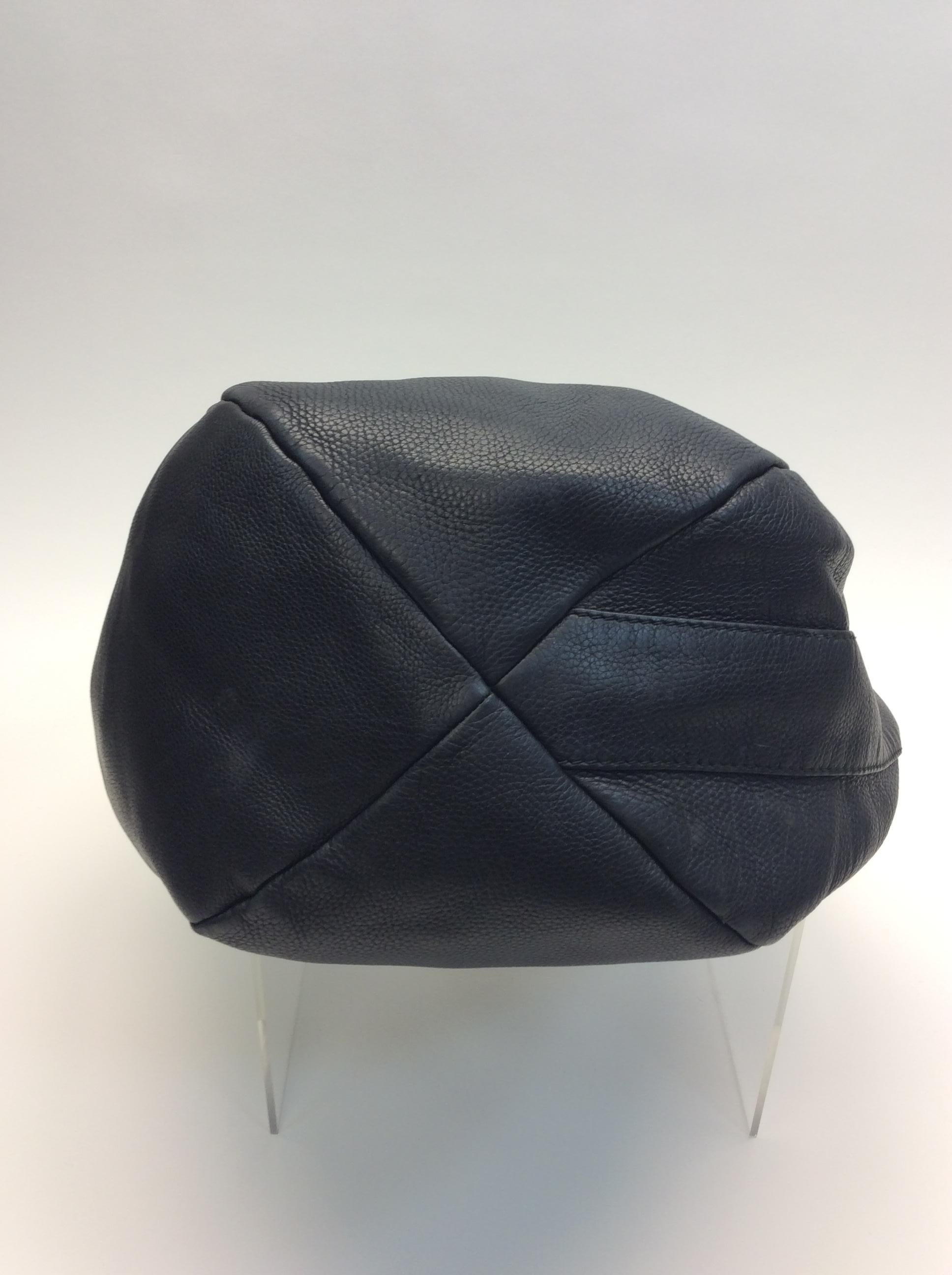 Gucci Black Leather Shoulder Bag with Horsebit Detail For Sale 1