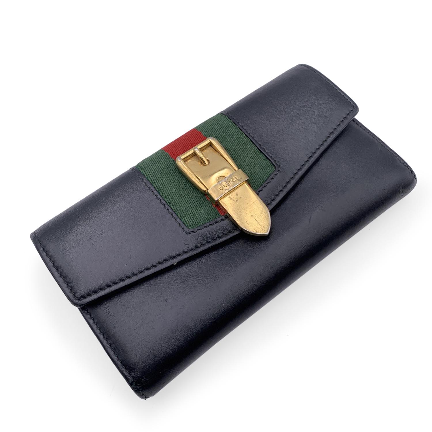 Gucci Black Leather Signature Web Sylvie Continental Wallet In Good Condition In Rome, Rome