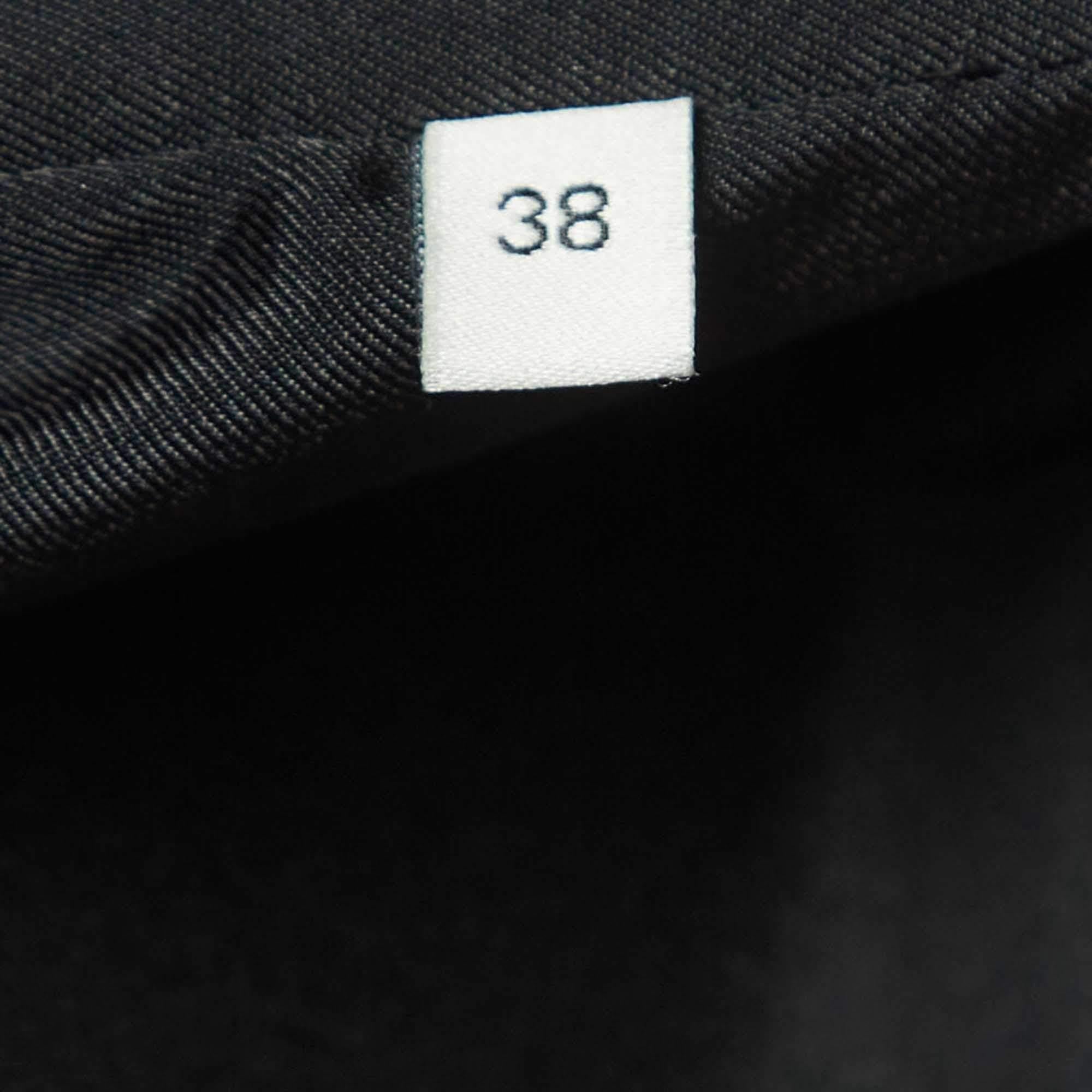 Gucci Black Leather Sleeveless Mini Dress S In Good Condition For Sale In Dubai, Al Qouz 2