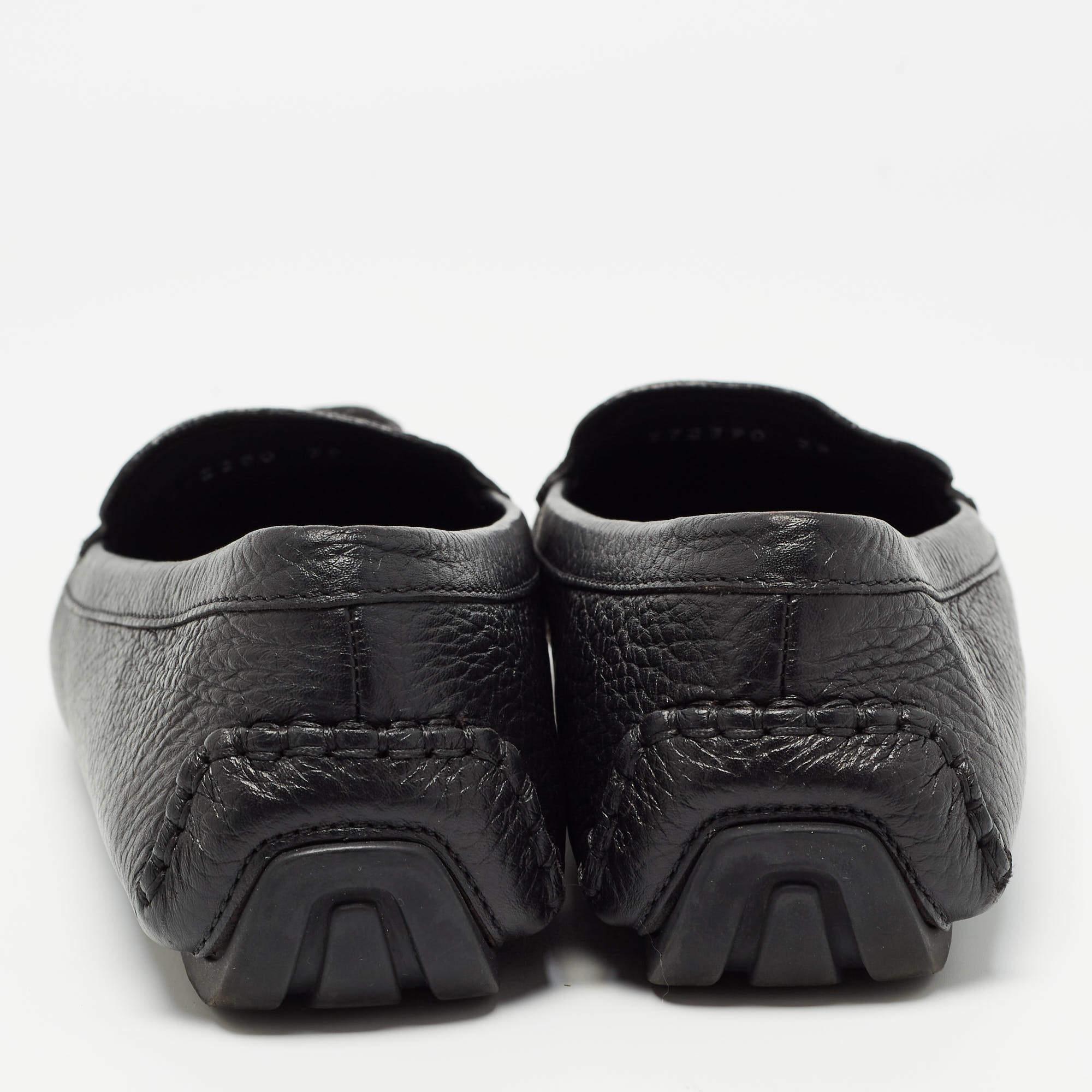 Gucci Slip On Loafers aus schwarzem Leder, Größe 39 im Angebot 2