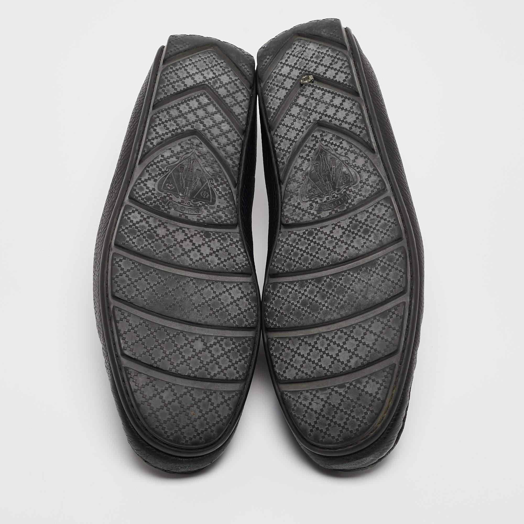 Gucci - Mocassins à enfiler en cuir noir  Taille 43 en vente 1