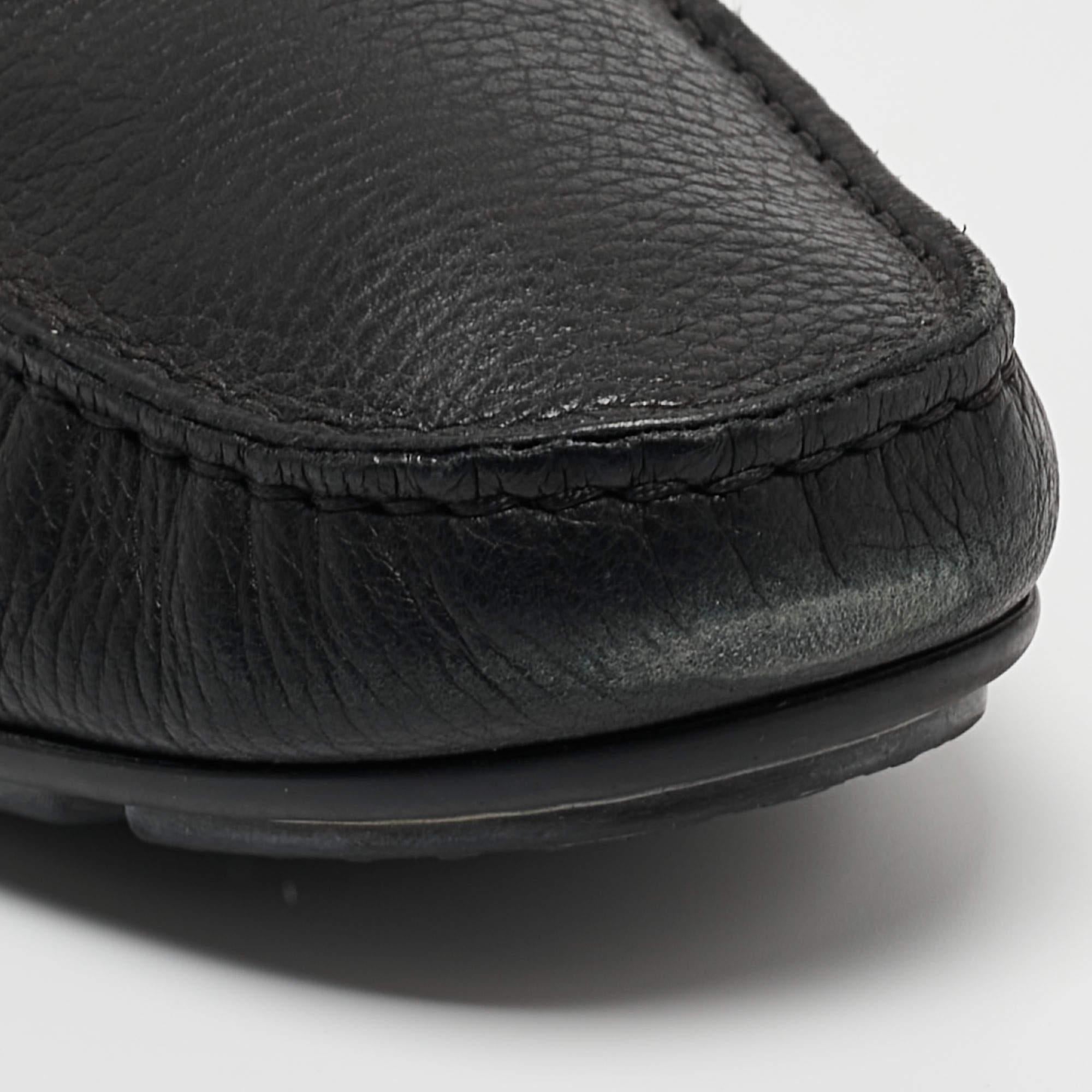 Gucci - Mocassins à enfiler en cuir noir  Taille 43 en vente 3