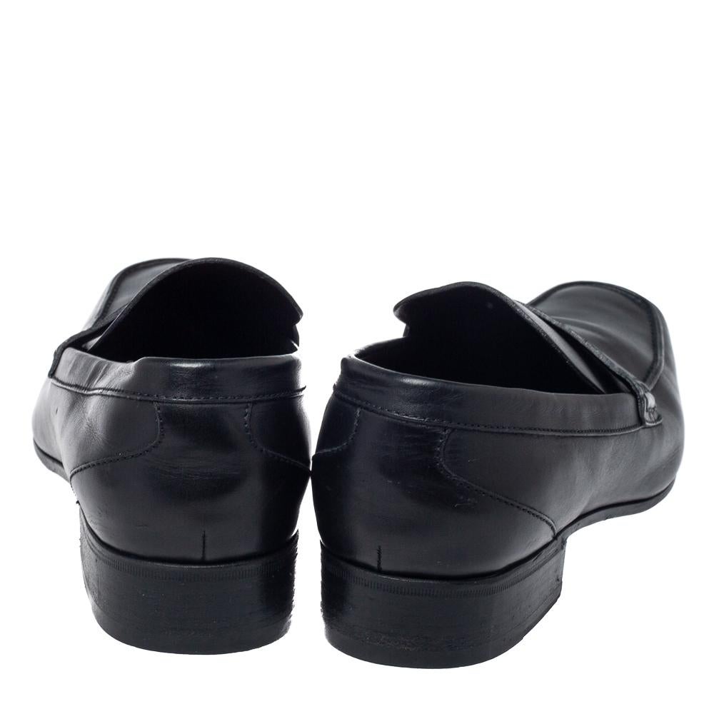 Gucci Black Leather Slip On Loafers Size 43.5 In Good Condition In Dubai, Al Qouz 2