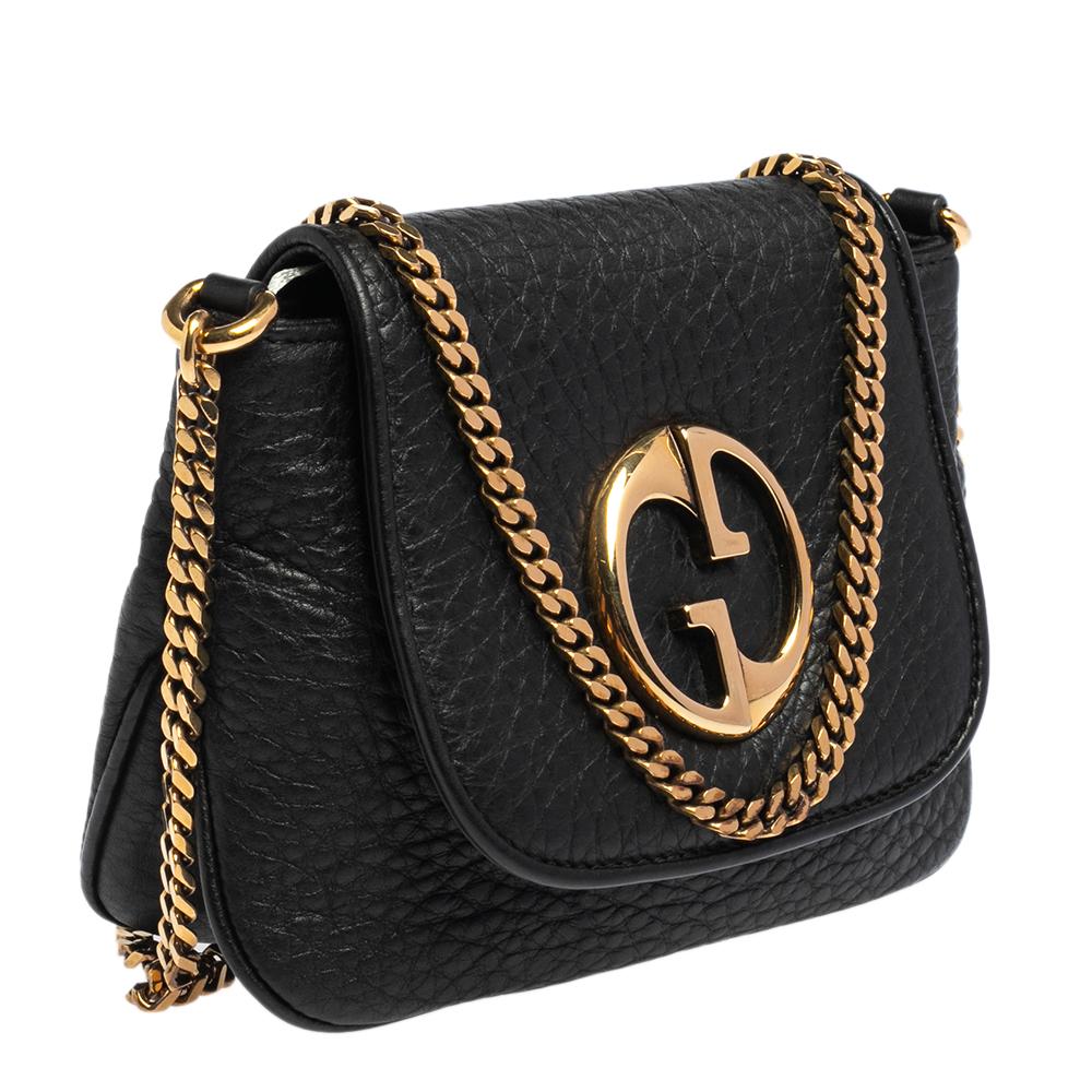 Gucci Kleine 1973 Crossbody-Tasche aus schwarzem Leder mit Kette im Zustand „Gut“ in Dubai, Al Qouz 2