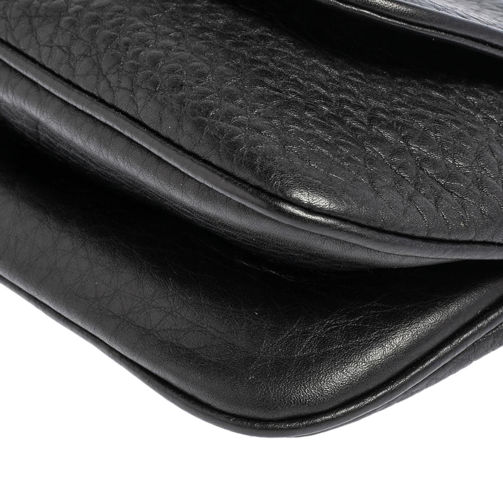 Gucci Kleine 1973 Crossbody-Tasche aus schwarzem Leder mit Kette 1