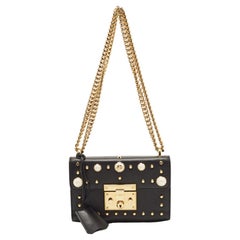 Gucci Black Leather Small Pearl Studded Padlock Shoulder Bag (Sac à bandoulière avec cadenas et perles)